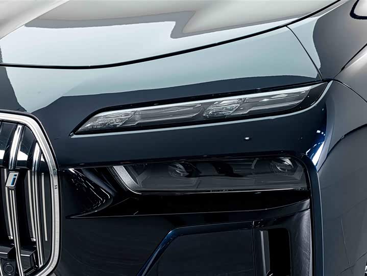 BMW i7, 2024 — фото 4 из 9