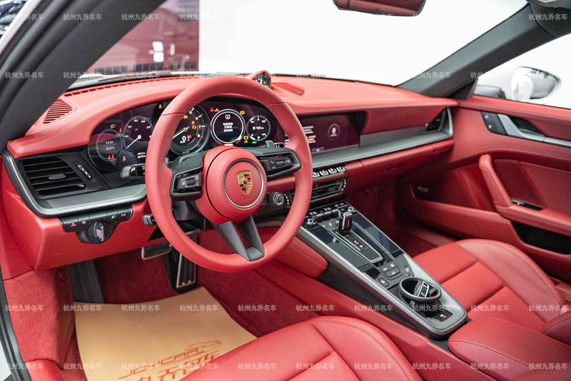 Porsche 911, 2024 — фото 10 из 12