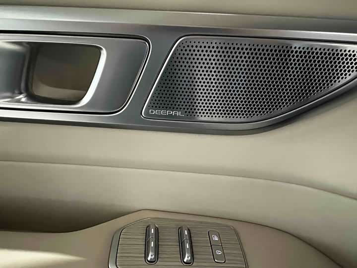 Changan Deepal S09, 2025 — фото 5 из 9