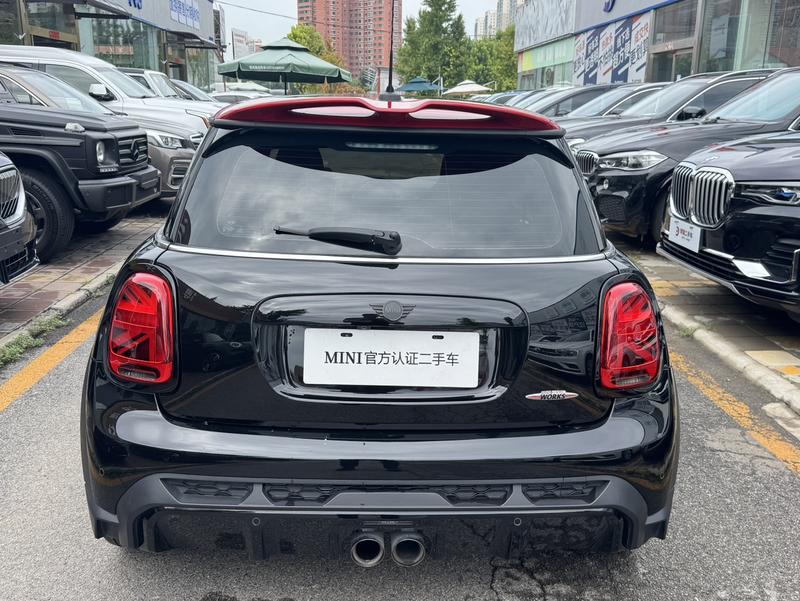 Mini Mini JCW, 2022 — фото 4 из 7