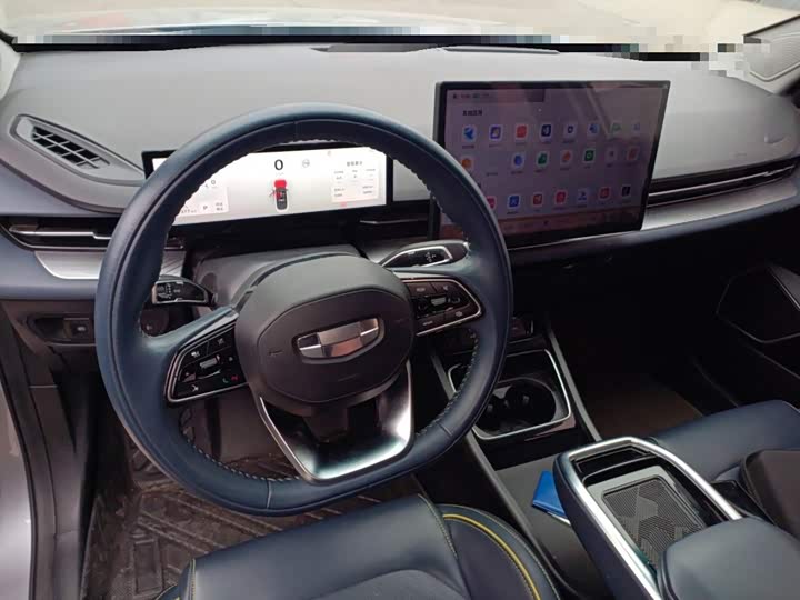 Geely Geometry G6, 2023 — фото 3 из 9