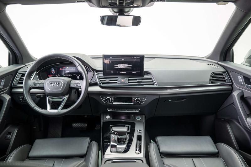 Audi Q5L, 2024 — фото 7 из 12