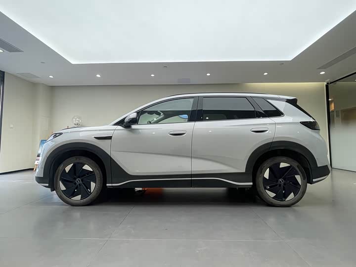BYD Sea Lion 05 EV, 2025 — фото 3 из 9