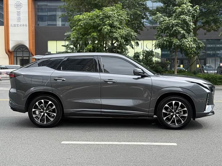 Changan UNI-Z Hybrid, 2024 — фото 7 из 9