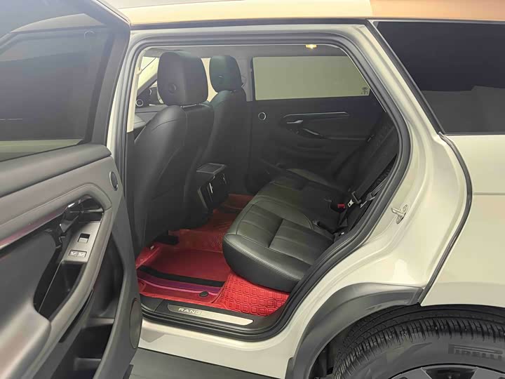 Land Rover Range Rover Evoque L, 2024 — фото 6 из 9