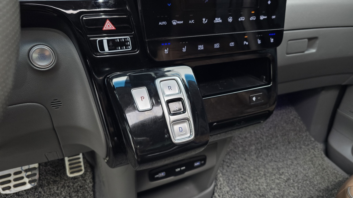 Hyundai Staria, 2022 — фото 9 из 12