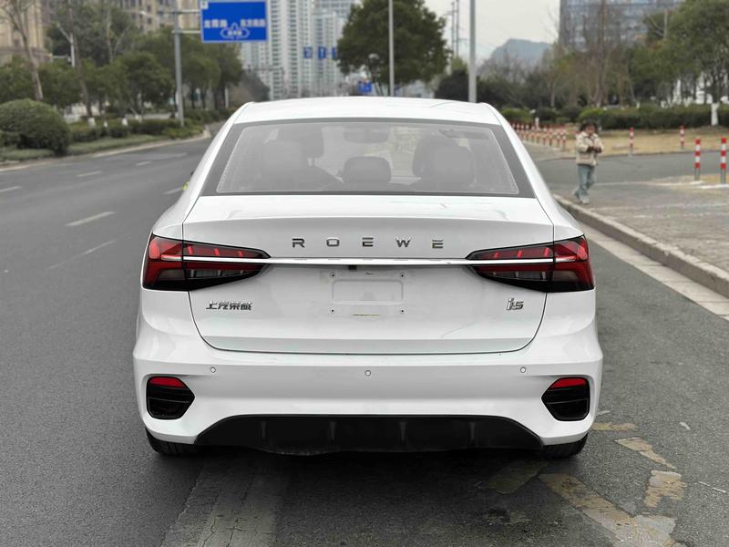 Roewe i5, 2023 — фото 5 из 12