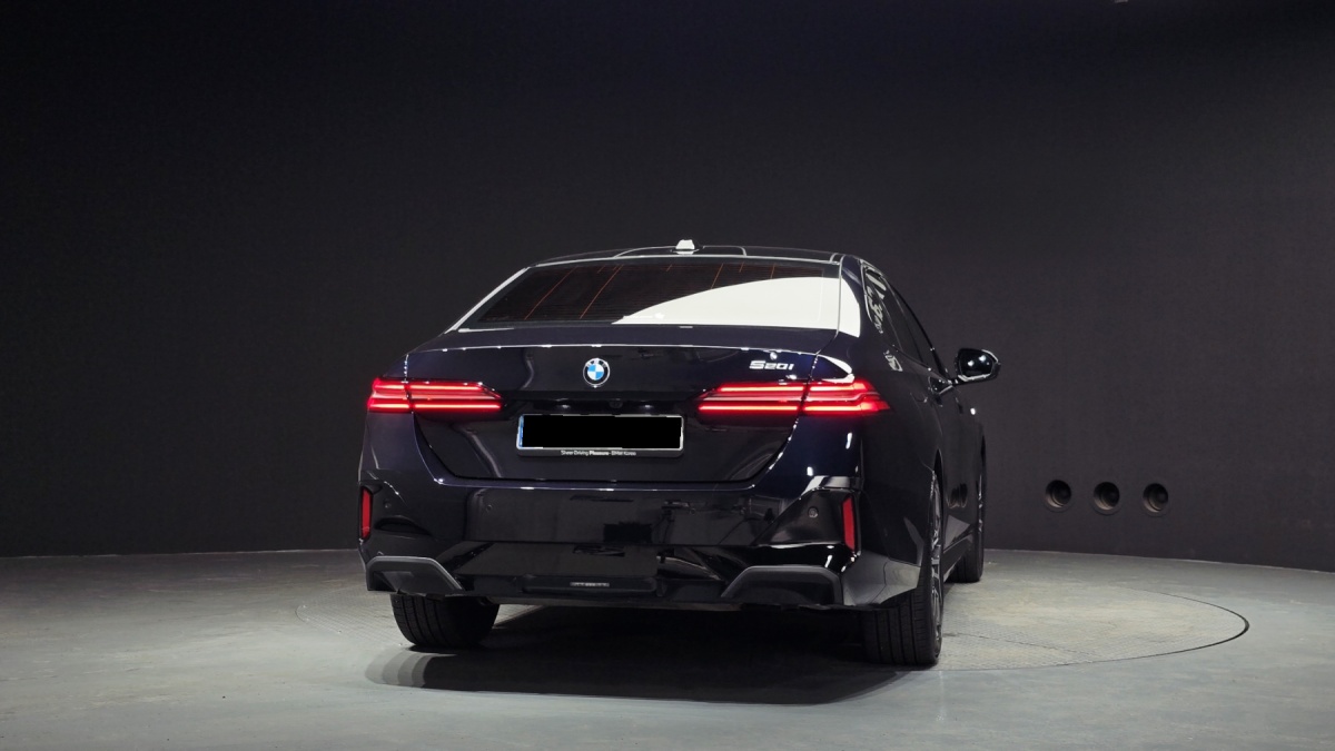 BMW 5 Series, 2025 — фото 4 из 12