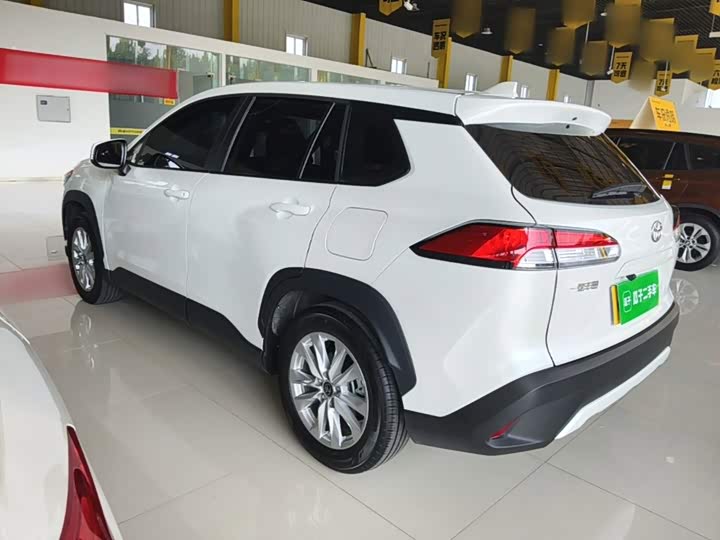 Toyota Corolla Cross, 2023 — фото 5 из 9