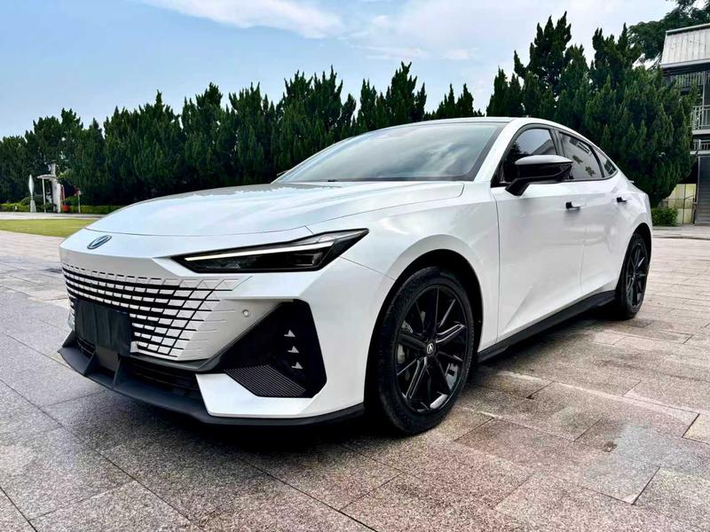 Changan UNI-V, 2024 — купить в Санкт-Петербурге под ключ