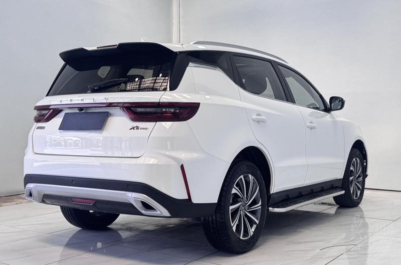 Geely Vision X6, 2022 — фото 6 из 12