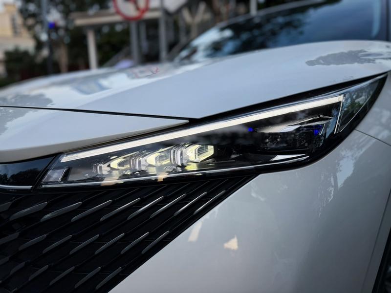 Roewe RX5, 2024 — фото 8 из 12