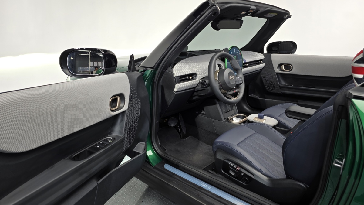 Mini Cooper Convertible, 2025 — фото 9 из 12