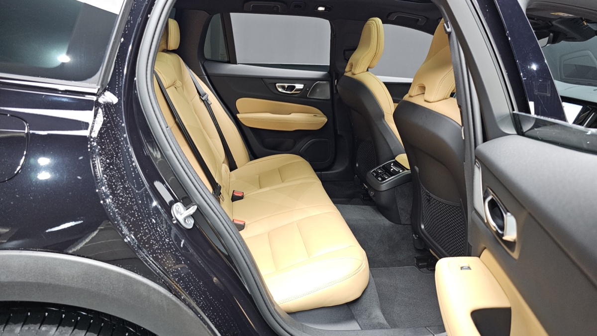 Volvo V60, 2025 — фото 10 из 12