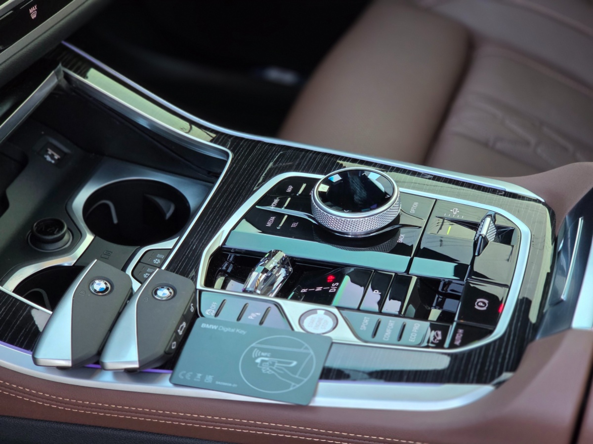 BMW X5, 2025 — фото 8 из 12