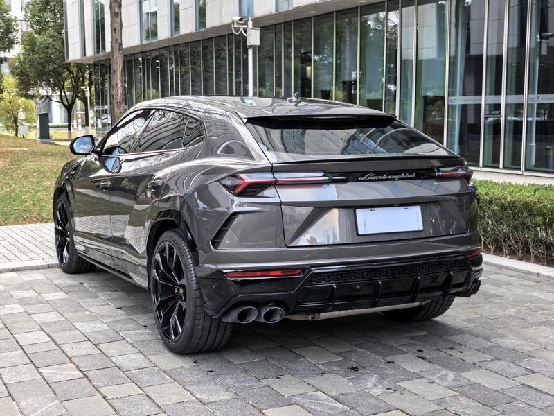 Lamborghini Urus, 2022 — фото 5 из 12