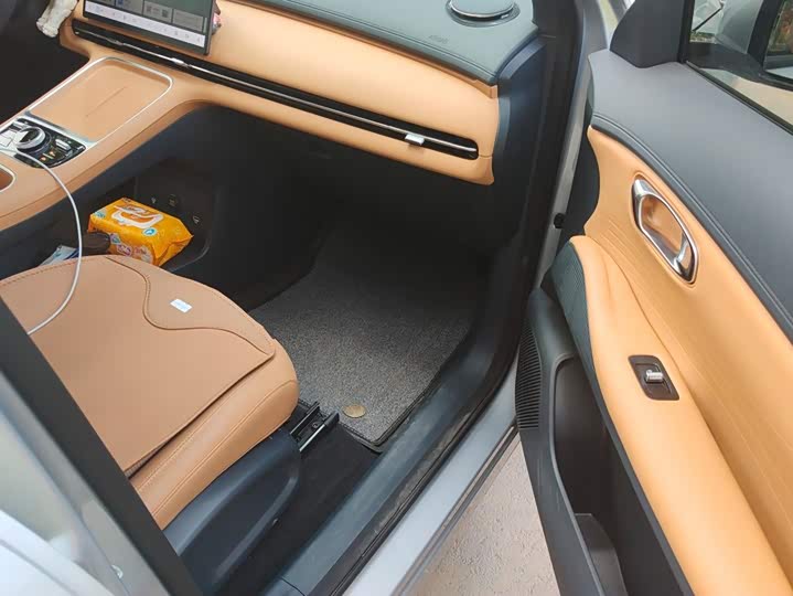 Geely Galaxy Starship 7, 2025 — фото 8 из 9