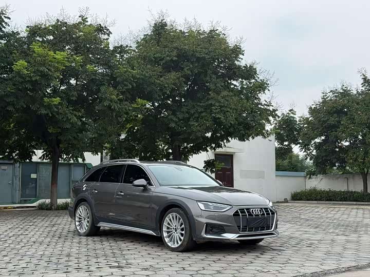 Audi A4, 2022 — фото 3 из 9