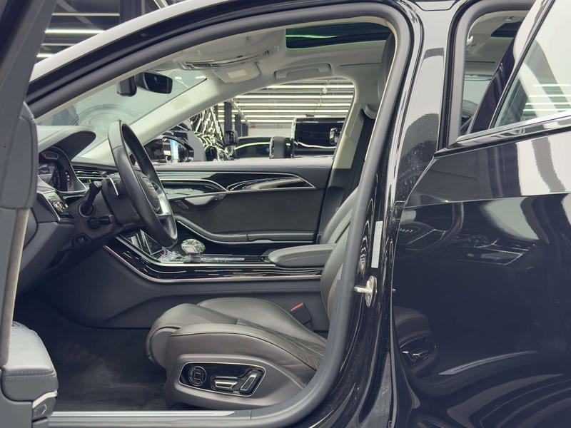 Audi A8 Hybrid, 2021 — фото 9 из 11