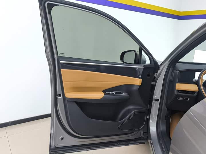 Geely Galaxy L7, 2024 — фото 7 из 9