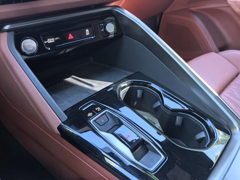 Audi Q5L, 2025 — фото 11 из 12