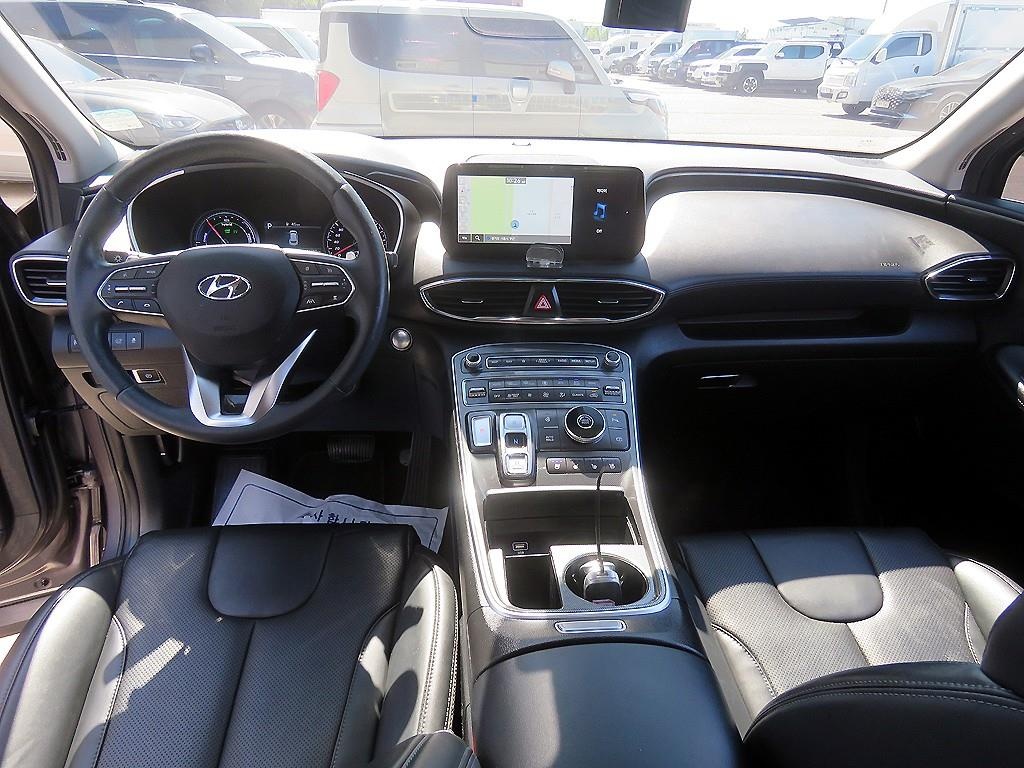 Hyundai Santa Fe, 2022 — фото 9 из 12