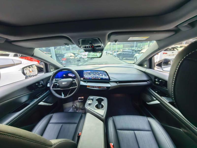 Cadillac Optiq, 2025 — фото 8 из 11