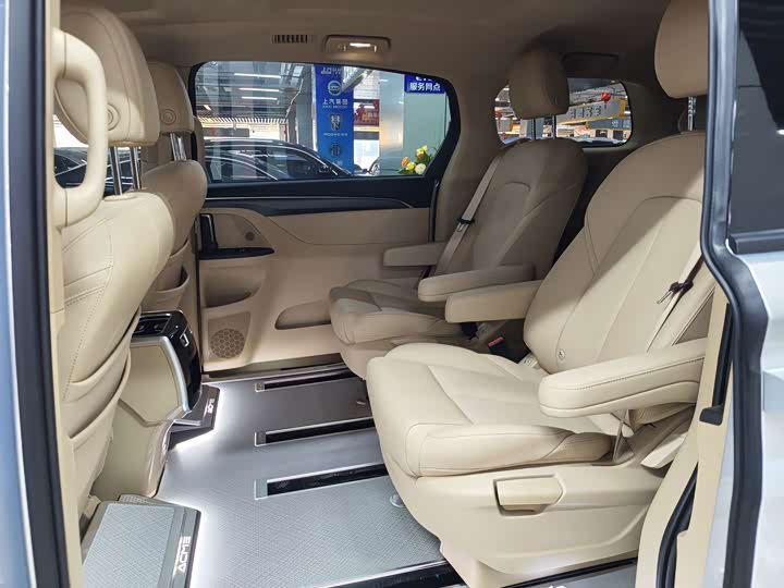 Buick GL8 ES, 2025 — фото 6 из 9