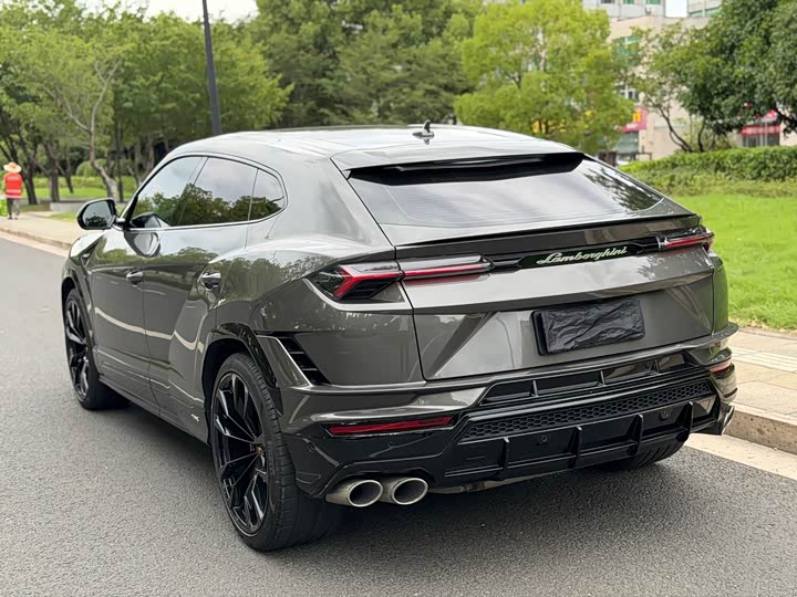 Lamborghini Urus, 2023 — фото 4 из 9