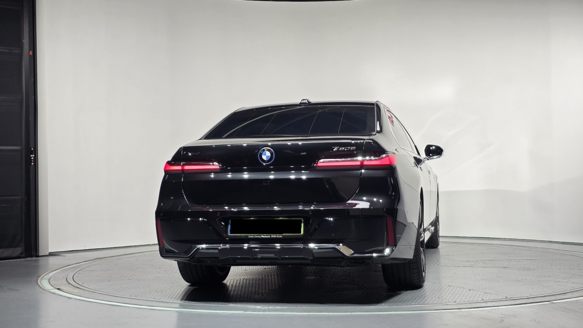 BMW 7 Series, 2025 — фото 4 из 12