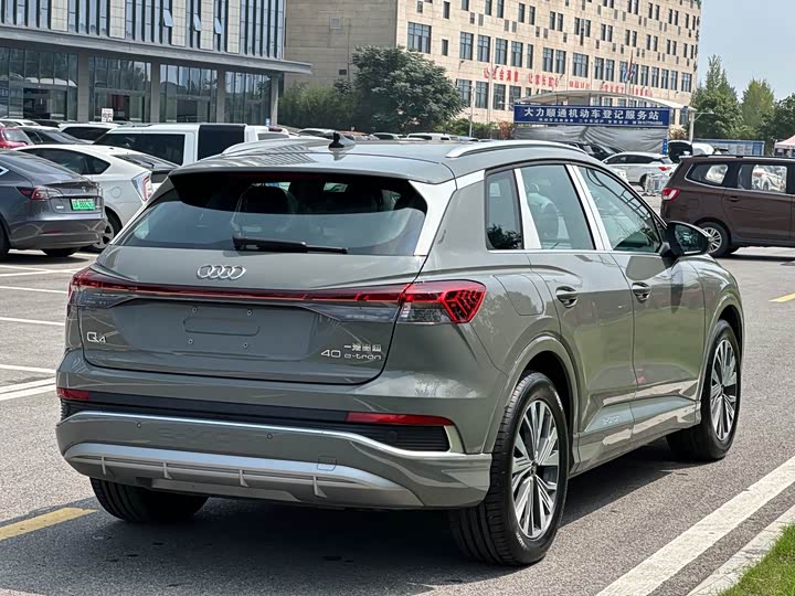 Audi Q4 e-tron, 2026 — фото 4 из 9
