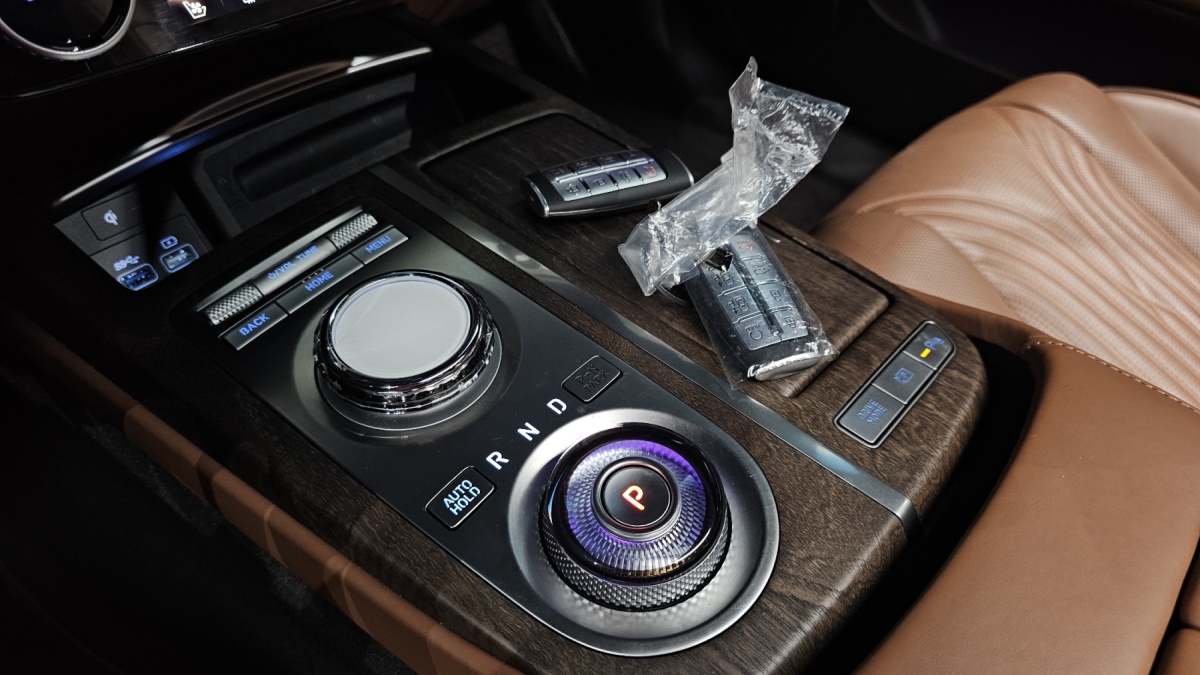 Genesis G80, 2023 — фото 9 из 12
