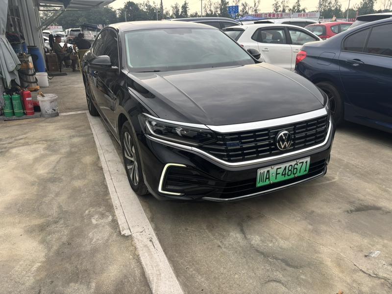 Volkswagen Passat Hybrid, 2022 — фото 3 из 11