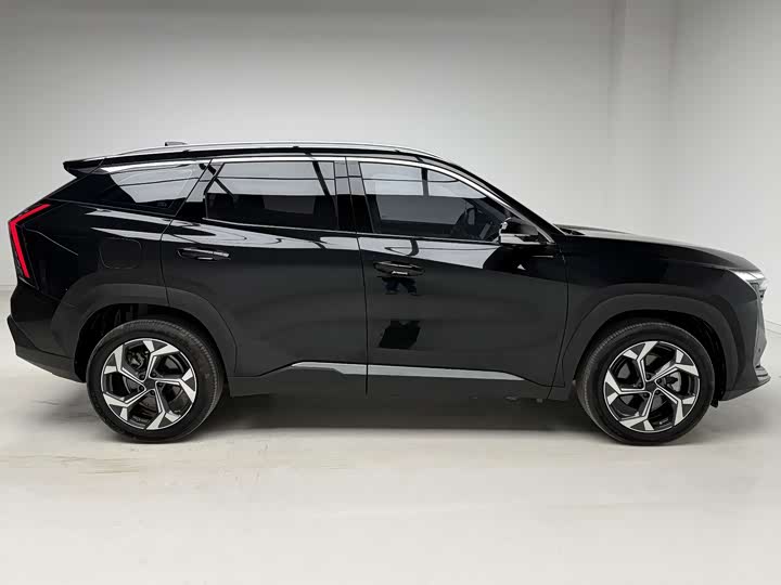 Geely Atlas L, 2024 — фото 7 из 9