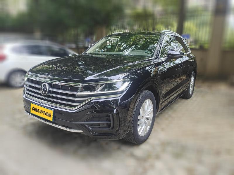 Volkswagen Touareg, 2022 — купить в Калуге под ключ