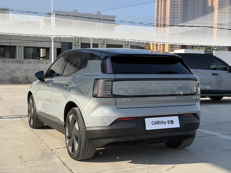 Volvo EX30, 2024 — фото 4 из 12