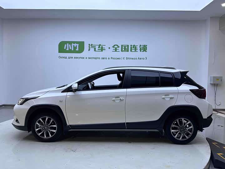 Toyota Yaris L Hatchback, 2022 — фото 7 из 9