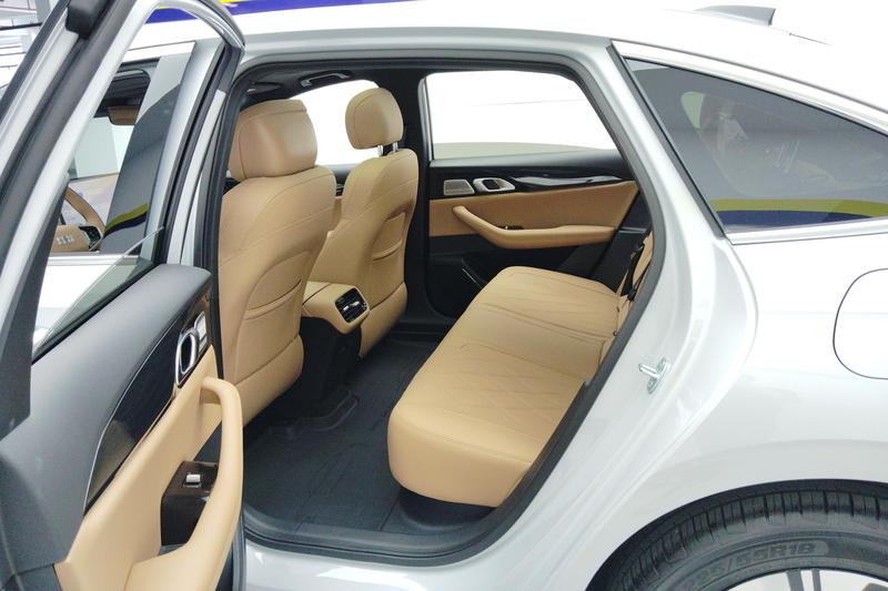 Geely Galaxy A7, 2026 — фото 12 из 12