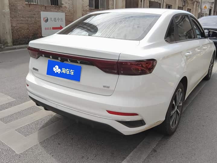 Geely Emgrand, 2025 — фото 3 из 9