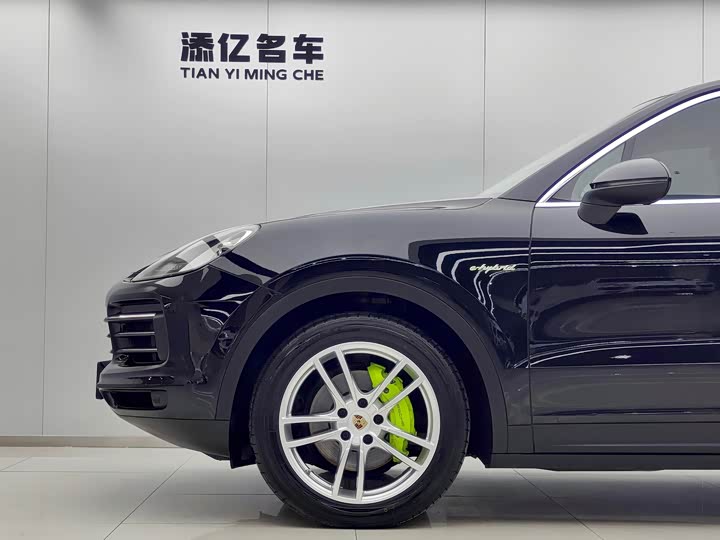 Porsche Cayenne Hybrid, 2022 — фото 6 из 9