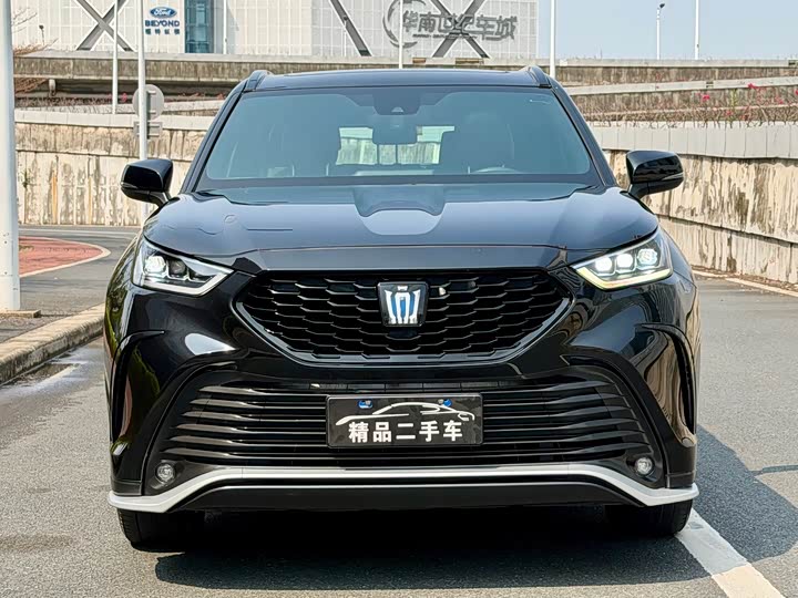 Toyota Crown Kluger, 2023 — фото 2 из 9