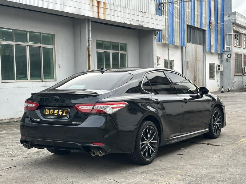 Toyota Camry, 2022 — фото 6 из 11