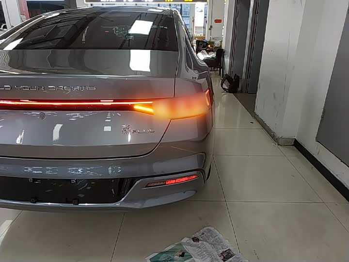 BYD Qin Plus, 2023 — фото 8 из 9
