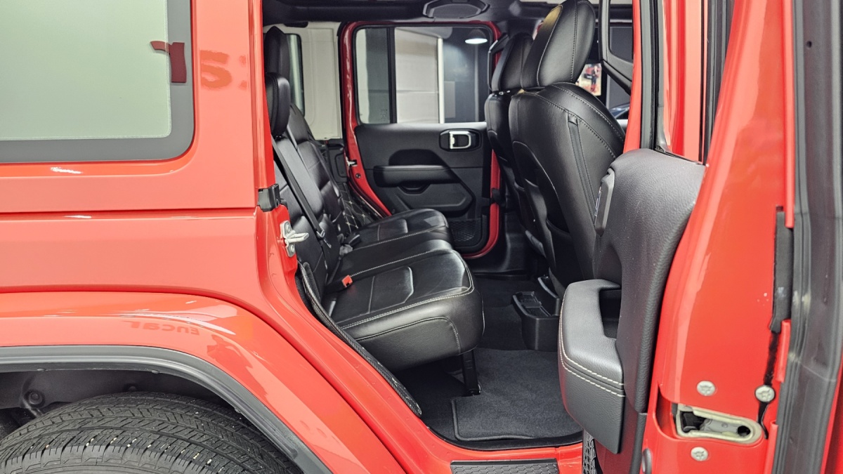 Jeep Wrangler, 2023 — фото 11 из 12