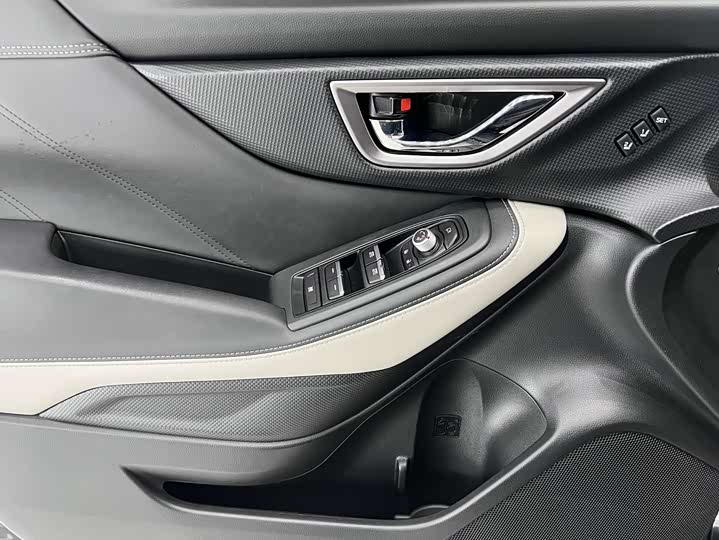 Subaru Forester, 2022 — фото 8 из 9