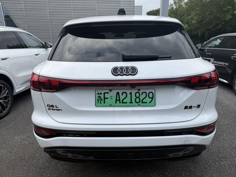 Audi Q6L e-tron, 2025 — фото 4 из 12