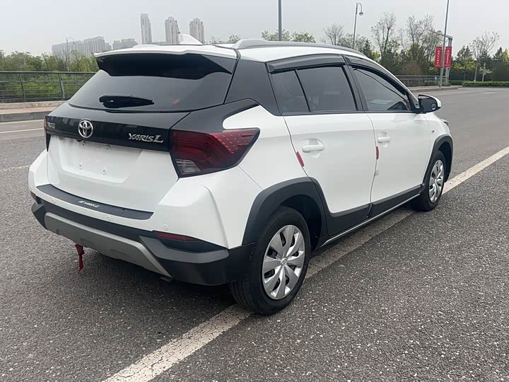 Toyota Yaris L Hatchback, 2022 — фото 7 из 9