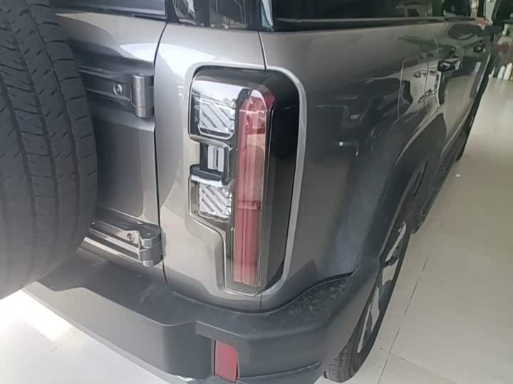 BAIC Beijing BJ40 Hybrid, 2025 — фото 8 из 9