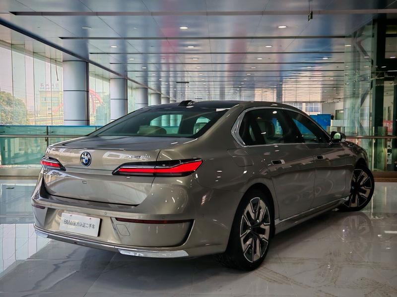BMW i7, 2022 — фото 4 из 11