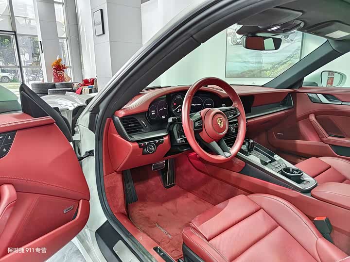 Porsche 911, 2023 — фото 8 из 9